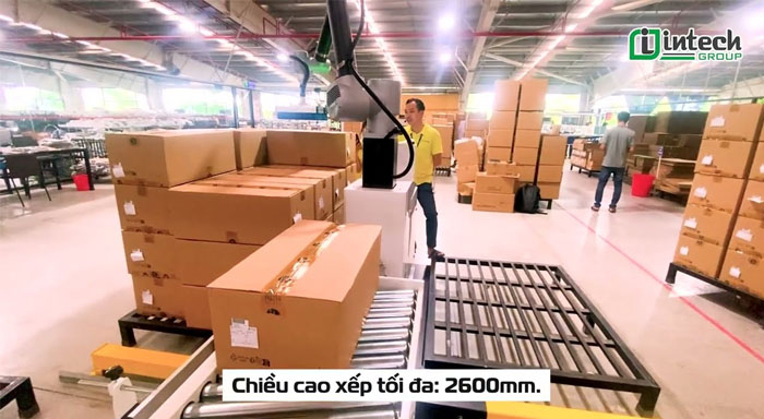 giai phap tram robot boc xep cho nha may may