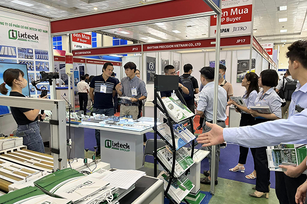 hinh anh gian hang intech group tai trien lam sie 2023