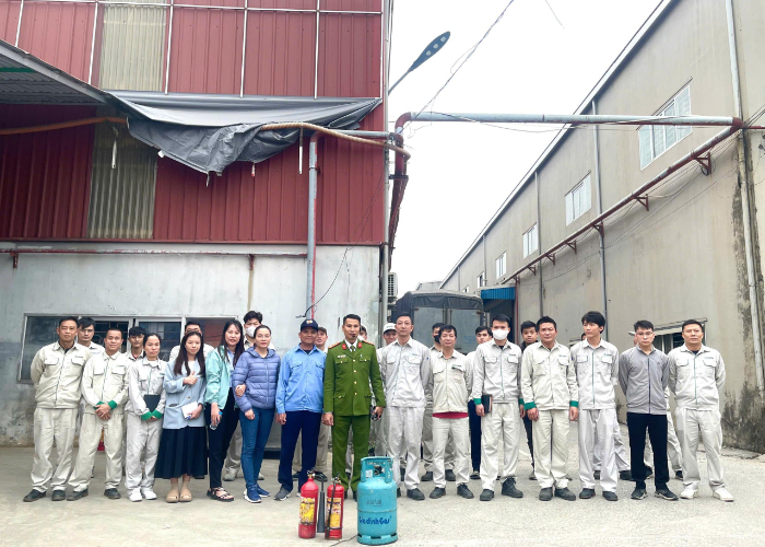 intech group to chuc tap huan va dien tap pccc