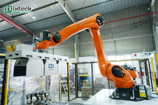 robot va bowl feeder   ?? giai phap tu dong hoa cho doanh nghiep